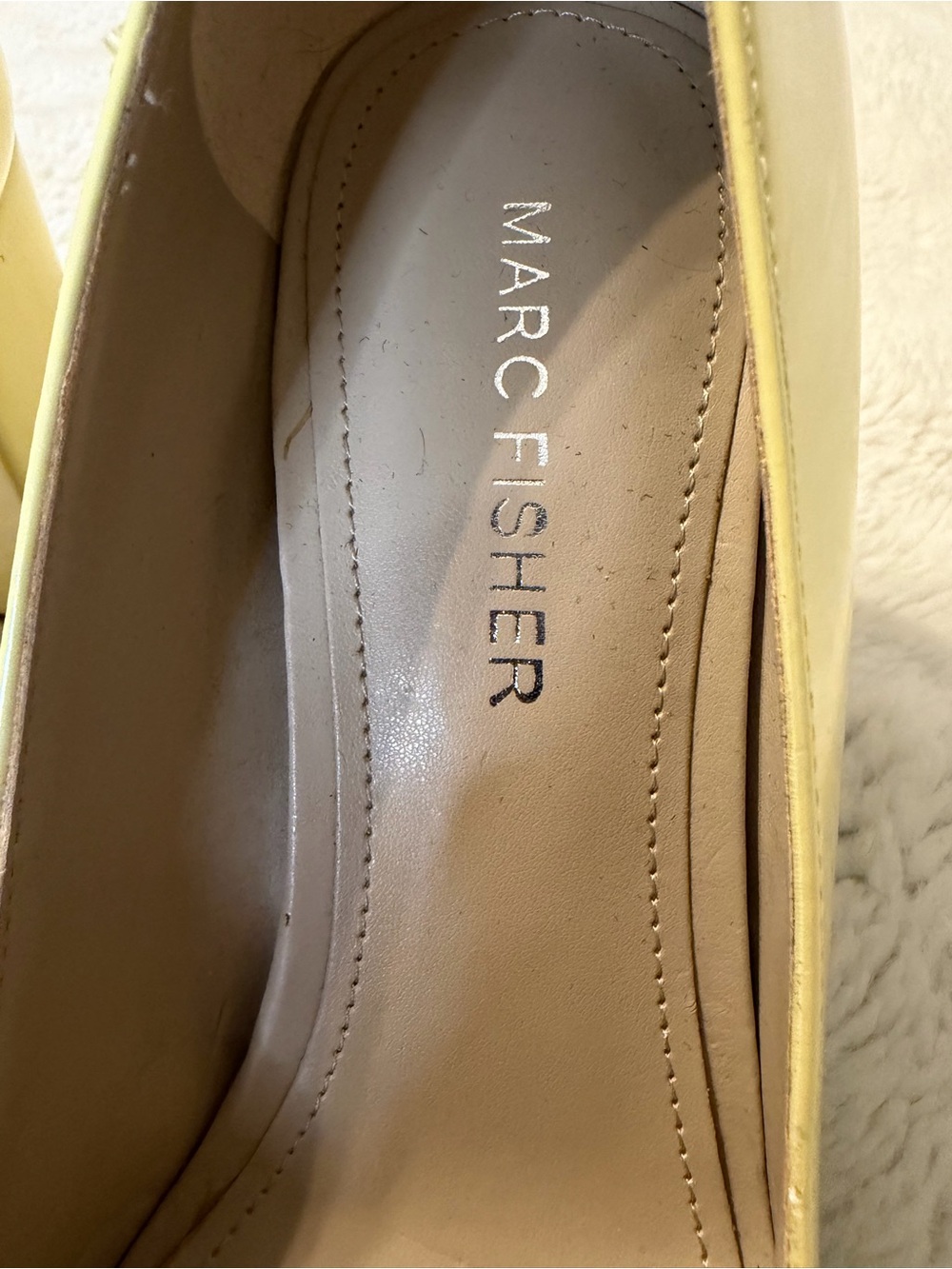 Mark Fisher 'Viviene' Block Heel Pumps Patent Yellow Pointed Toe. New w/o tags. - Picture 4 of 6
